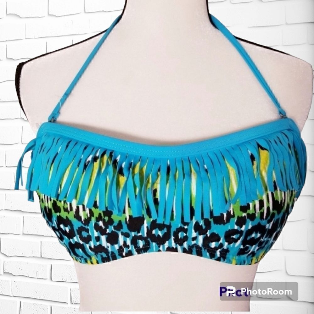 5/$20 YMI fringe leopard bikini top - Picture 1 of 4